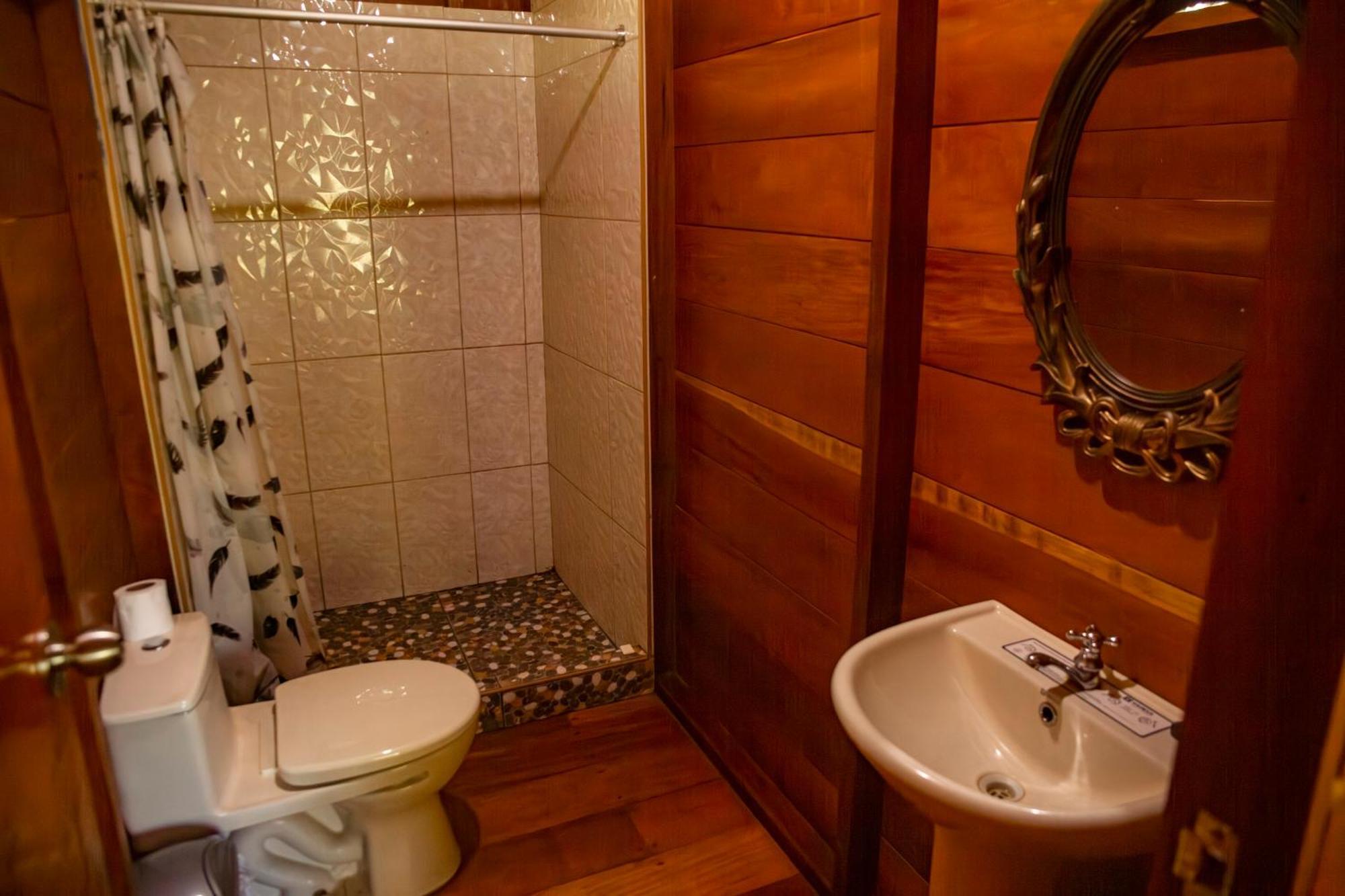 Quirquincho House Lodge Puerto Maldonado Dış mekan fotoğraf